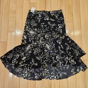 LE Chateau Floral Skirt